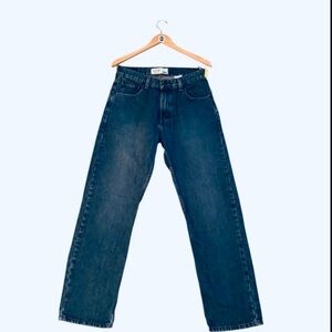Movie and TV Clothes W29 L30 SCREEN-USED blue levi WITH COSTUMES DEPARTMENT TAG